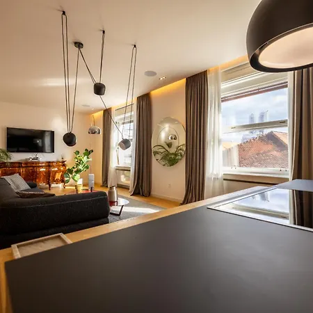 Main Square Luxury View Central Apartment *